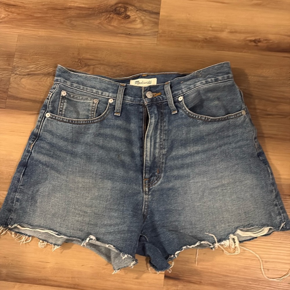 Madewell mom Jean short size 29